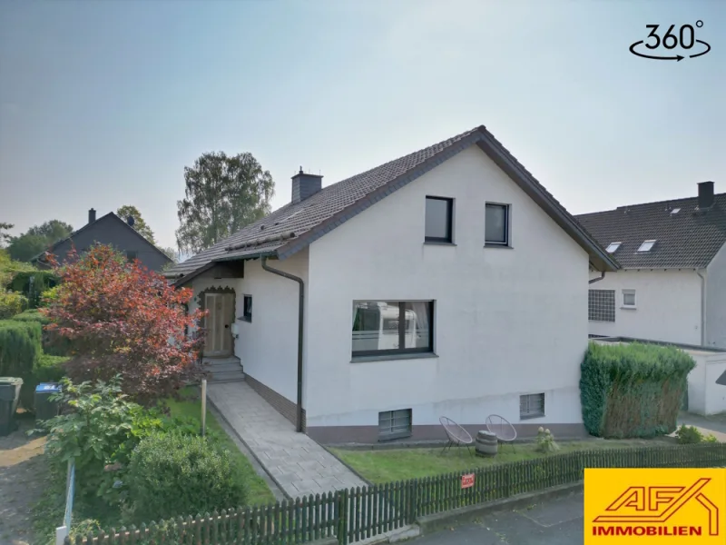 Einfamilienhaus in guter Wohnlage! - Haus kaufen in Arnsberg / Oeventrop (Sauerland) - Familienhaus mit richtig viel Platz - Innen und Außen!