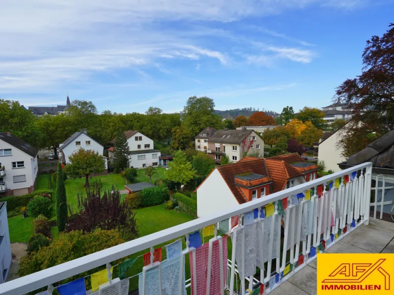 Der nächste Sommer kommt - Wohnung mieten in Arnsberg - 3-Zimmerwohnung im Dachgeschoß - für Liebhaber des gepflegten Altbaus!