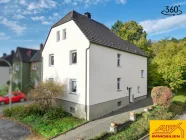 Großes Zweifamilienhaus mit Doppelgarage