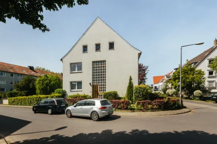  - Haus kaufen in Köln - „Top-Kapitalanlage: Mehrfamilienhaus mit großem Potenzial“