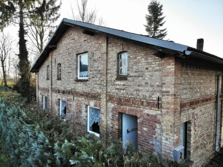 Ansicht Osten - Haus kaufen in Neetzow-Liepen - **Charmantes Fachwerkhaus mit Ausbaupotenzial in ruhiger Lage**