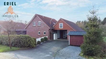 Frontansicht - Haus kaufen in Aurich - Wohnen mit Charme – *Gepflegtes Einfamilienhaus in Aurich/Dietrichsfeld*