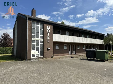 Motel Front - Haus kaufen in Friedeburg - Saniertes Motel voll und fest vermietet in Friedeburg zu verkaufen **6,31 % Rendite** Provisionsfrei