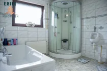 Badezimmer EG