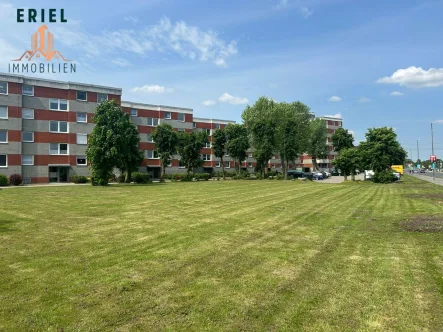 Außenansicht - Wohnung mieten in Emden / Borssum - Gemütliche 3-Zimmer-Wohnung mit Balkon in Emden Borssum zu Vermieten !!