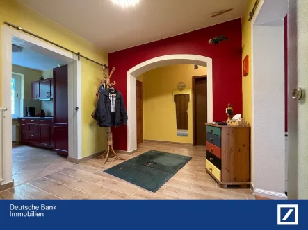 Diele - Wohnung kaufen in Hannover - Schön geschnittene 3-Zimmer-Wohnung mit Balkon in Misburg-Nord 