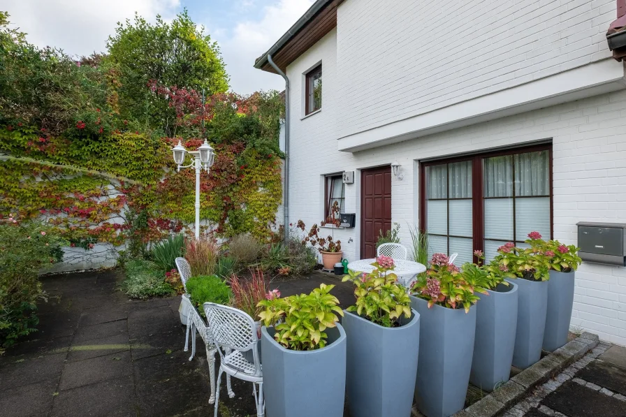 Terrasse und Wohnungstür