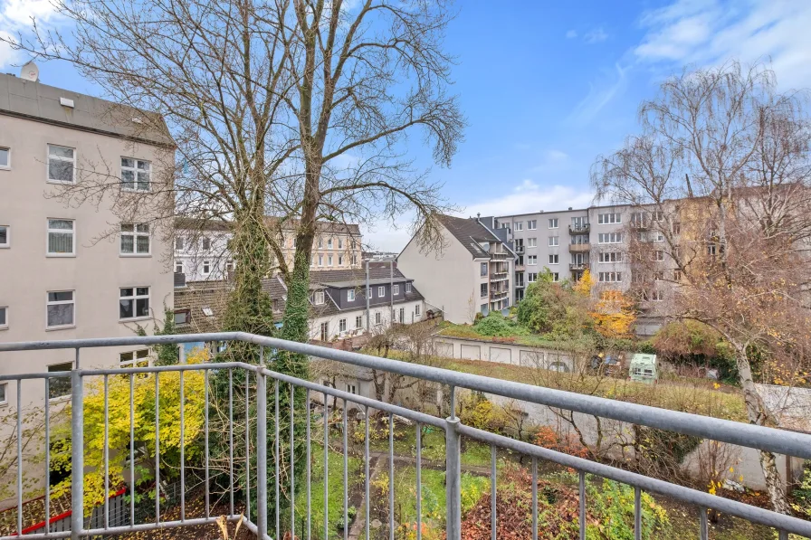 Blick vom Balkon Innenhof