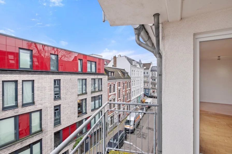 Ausblick Balkon zur Zeißstraße