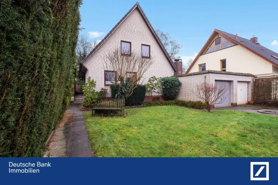 Frontansicht - Haus kaufen in Ahrensburg - Gepflegtes Einfamilienhaus in beliebter Lage von Ahrensburg