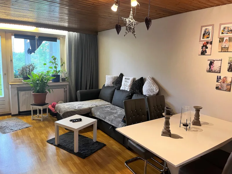 Wohnzimmer 2.OG rechts 