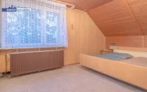 Schlafzimmer DG