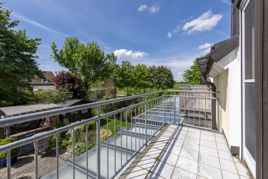 Blick vom Balkon im 1.OG - Haus kaufen in Eching - Charmantes Reihenmittelhaus mit toller Ausstattung