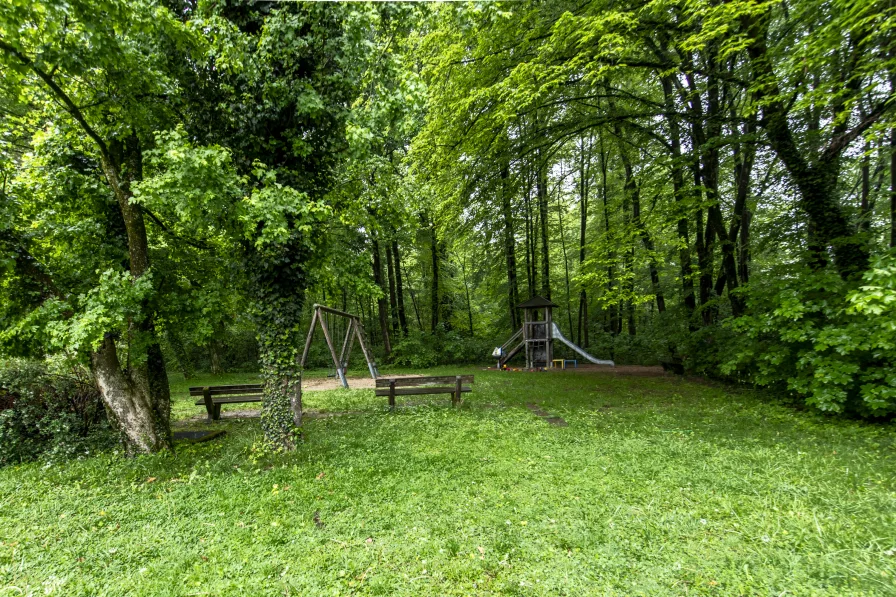 Spielplatz in der Parkanlage