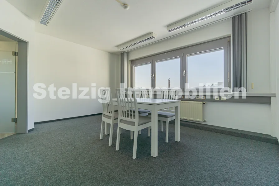 Büro 4