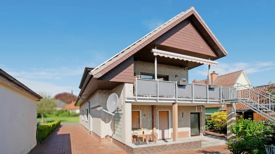 T1902 Terrasse Bild 1 - Haus kaufen in Twistringen - Ein-/Zweifamilienhaus in zentraler Lage mit viel Platz und tollem Grundstück