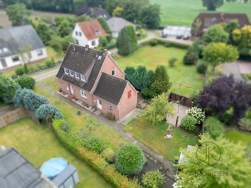 Draufansicht - Haus kaufen in Stuhr - ***Ihr neues Zuhause: Großes Haus mit Garten und Garage in Groß Mackenstedt