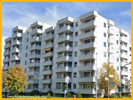  - Wohnung kaufen in Bamberg - 8 9 qm Komfortwohnung mit wettergeschütztem Balkon + Lift + KfZ Platz im Bamberger Osten