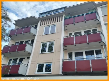  - Wohnung mieten in Nürnberg - 5 4 0,- für FREIE und NEU renovierte 4 2 qm Komfortwohnung mit BALKON + SUPER Küche + viel Licht