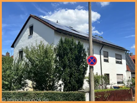  - Wohnung mieten in Erlangen - 450,- für NEU renoviertes 32 qm Apartment mit Gemeinschaftsduschbad mit WaMa bevorzugt an Männer