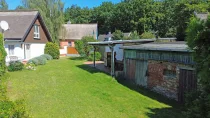 Wohnhaus mit Zufahrt, Carport und Stall 1. DHH