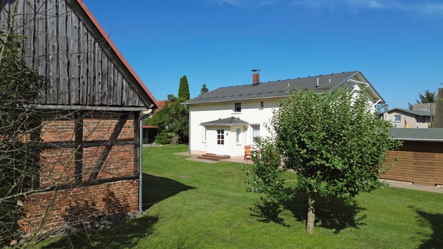 Haus mit Scheune - Haus kaufen in Bansin - Ihr neues Zuhause in Seebad Bansin – Einfamilienhaus mit Doppelcarport, Stall und gepflegtem Grundstück