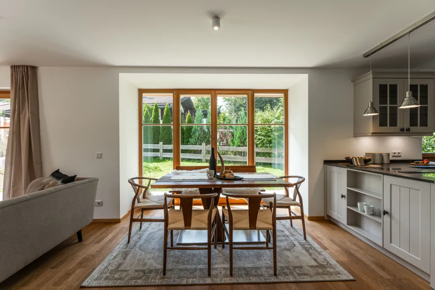 Wohnen / Essen - Wohnung kaufen in Schliersee / Neuhaus - Charmante & zauberhafte Gartenwohnung mit Bergblick