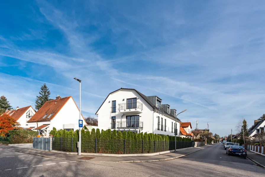 Südwest-Ansicht - Wohnung mieten in München / Waldperlach - Großzügiger Dachgeschoss-Wohntraum in ruhiger Lage