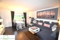 Wohnzimmer, 4-Zimmer-Wohnung mit Balkon und Garage zum Kauf in Düsseldorf Garath, Frank Ewe Immobilienmakler Düsseldorf Hassels