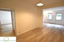 Wohn-Esszimmer, 2-Zimmer-Wohnung zum Kauf in Düsseldorf Himmelgeist, Frank Ewe Immobilien