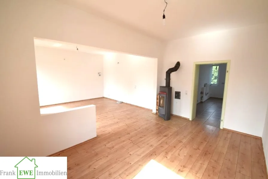 Wohn-Schlaf-Esszimmer; 2-Zimmer-Wohnung m. Appartement z. Kauf in Düsseldorf Eller, Frank Ewe