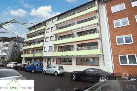 Hausansicht, 1-Zimmer-Wohnung mit Balkon zur Miete in Düsseldorf Pempelfort, Frank Ewe Immobilienmakler Düsseldorf Hassels - Wohnung mieten in Düsseldorf Pempelfort - Objekt Nr. 317 -40477 Düsseldorf Pempelfort, 1-Zimmer-Wohnung mit separater Küche und Balkon