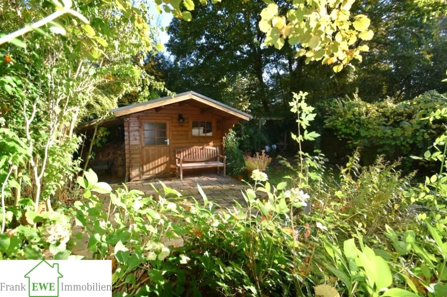 Gartenhaus, Einfamilienhaus Garten Garage zum Kauf in Düsseldorf Hassels, Frank Ewe Immobilienmakler Düsseldorf