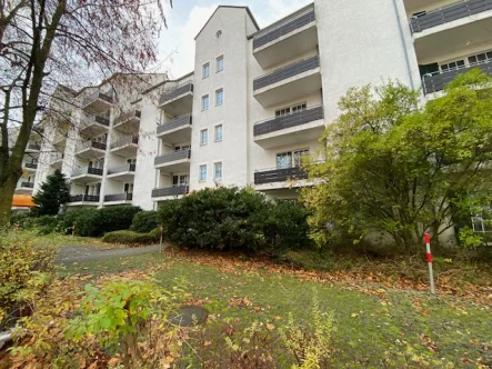 Hausansicht - Wohnung kaufen in Düsseldorf - Objekt Nr. 337, 40599 Düsseldorf1-Raum-Appartement mit Terrasse