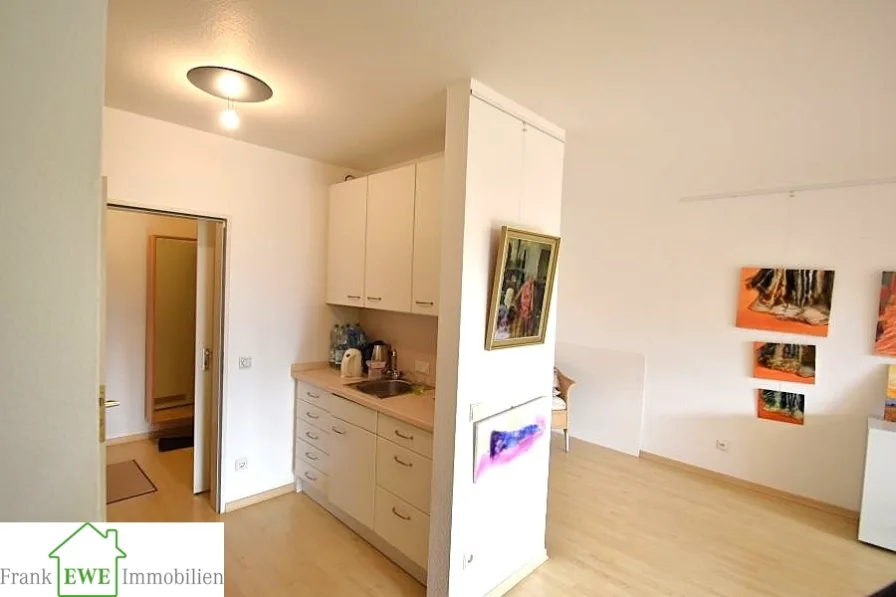 Küchennische, 1-Zimmer-Appartement mit Loggia zum Kauf in Düsseldorf Benrath, Frank Ewe Immobilienmakler