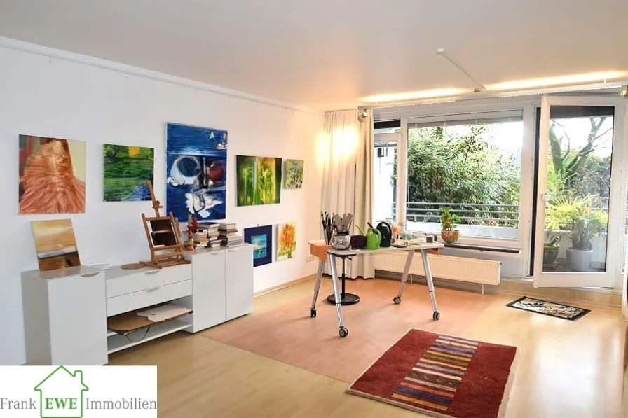 Wohn-Schlafraum, 1-Zimmer-Appartement mit Loggia zum Kauf in Düsseldorf Benrath, Frank Ewe Immobilienmakler