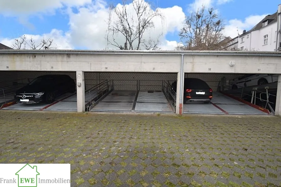 Duplexparkplatz, 2-Zimmer-Wohnung mit Loggia zum Kauf in Düsseldorf Holthausen, Frank Ewe Immobilienmakler