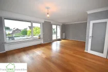 Wohnzimmer, 3-Zimmer-Wohnung mit Balkon und Garage zum Kauf in Hilden, Frank Ewe Immobilienmakler Düsseldorf Hassels