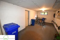 Fahrradraum, 3-Zimmer-Wohnung mit Balkon und Garage zum Kauf in Hilden, Frank Ewe Immobilienmakler Düsseldorf Hassels