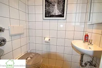 Gäste-WC, 3-Zimmer-Wohnung mit Balkon zur Miete in Grimlinghausen, Frank Ewe Immobilienmakler Düsseldorf