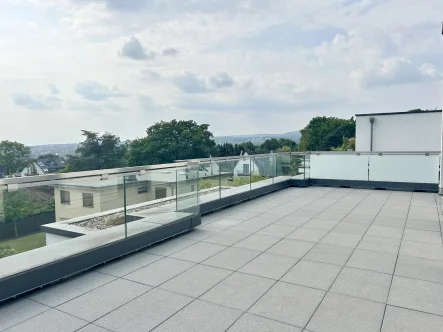 Aussicht Dachterrasse  - Wohnung mieten in Wiesbaden / Wiesbaden Nordost - Fantastisches Penthouse mit Fernblick!