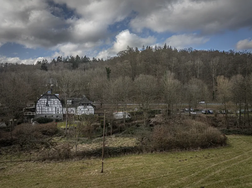 Südblick mit Parkplatz