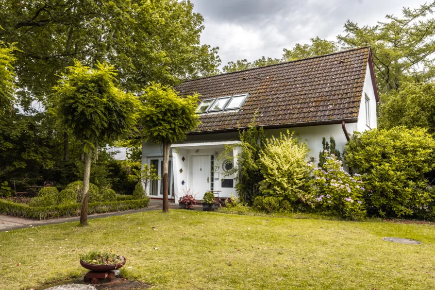  - Haus kaufen in Cuxhaven - Cuxhaven-Sahlenburg // Zweifamilienhaus mit zwei modernen Ferienwohnungen und 5,3 % Rendite!