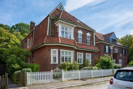 Außenaufnahme - Haus kaufen in Bremerhaven - Bremerhaven-Bürgerpark // Historisches Juwel am Bürgerpark – Denkmalgeschütztes Schmuckstück mit einzigartigem Charme"