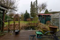 Terrasse mit Blick in den Garten