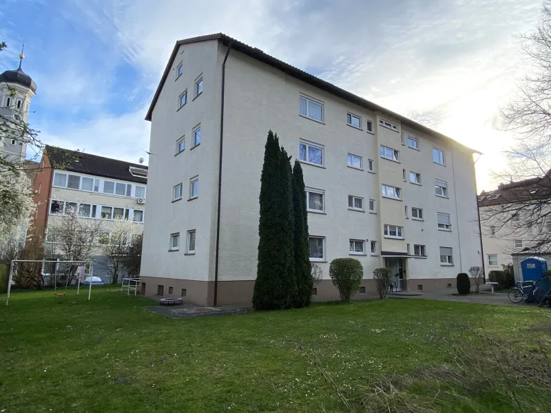 Außenansicht 2 - Wohnung kaufen in Ulm - Vier-Zimmer-Wohnung zentral in Ulm