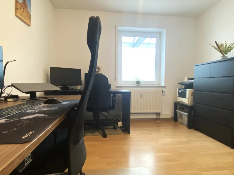 Kinderzimmer, Büro