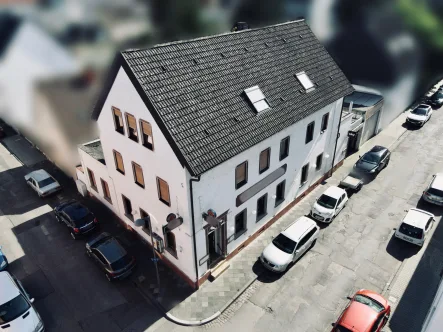 Außenansicht - Haus kaufen in Mannheim - Investment in Sandhofen - Exklusiv bei realunis