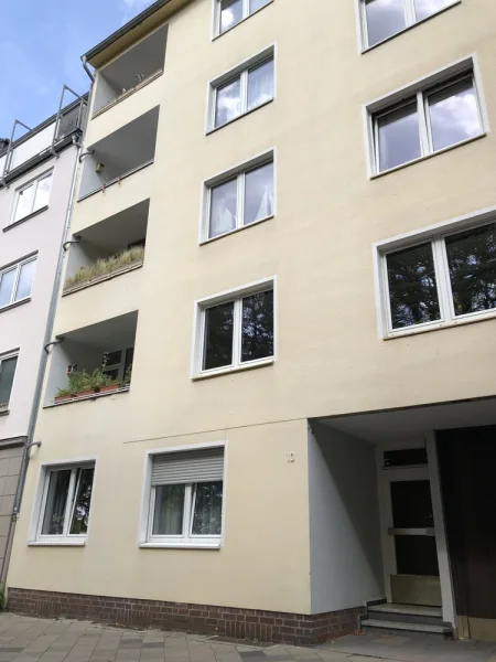 T10 Fassade links - Haus kaufen in Düsseldorf - MEHRFAMILIENHAUS PARKVIEW6 freie Wohnungen und eine freie Halle zum Loftausbau