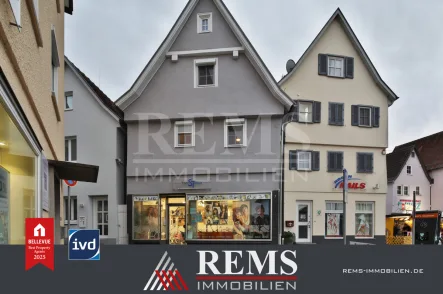 Titelbild - Haus kaufen in Schorndorf - Renoviertes, zentral gelegenes Wohn- und Geschäftshaus in der Schorndorfer Stadtmitte